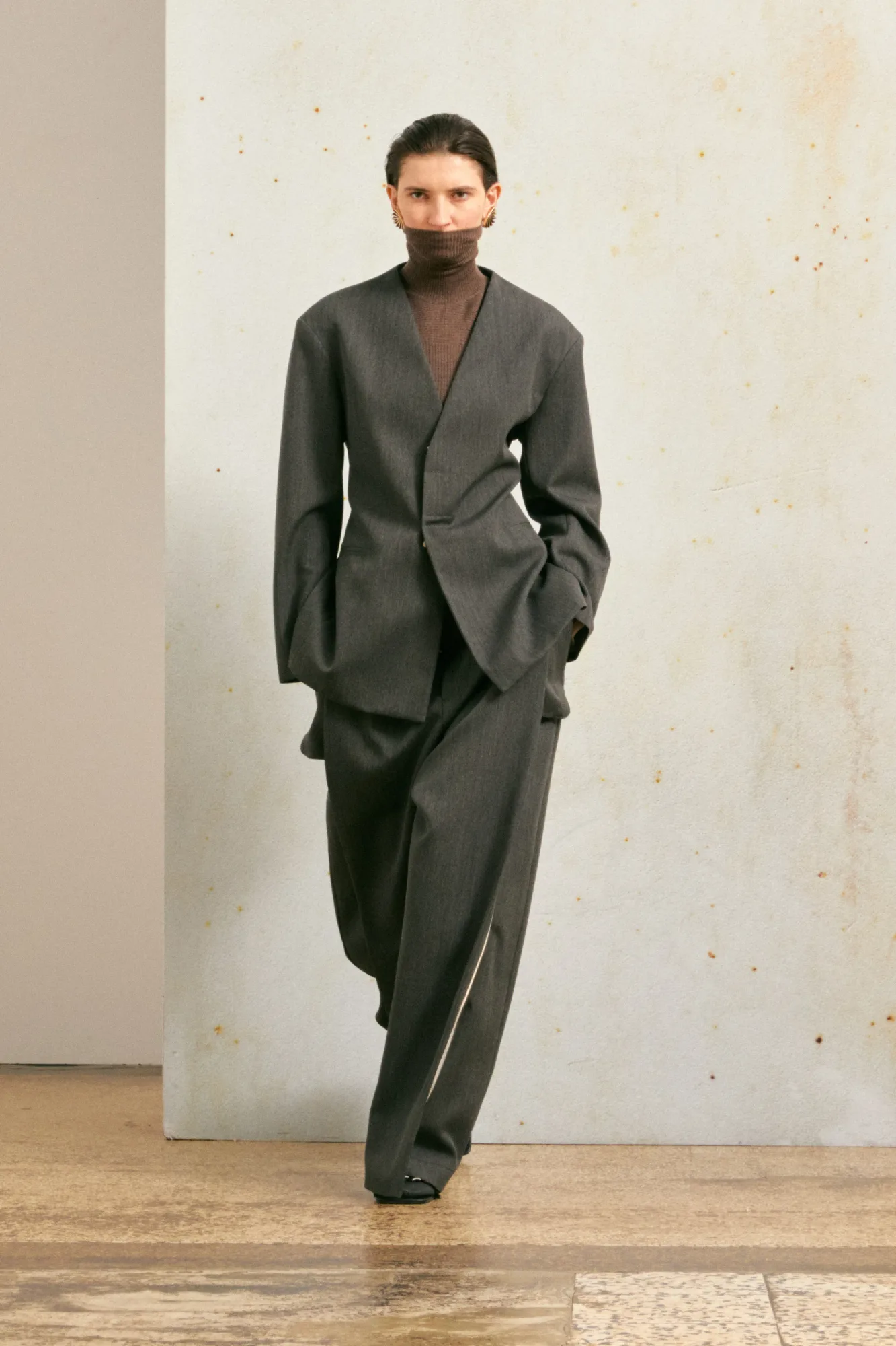 MORDECAI FALL 25 look 3