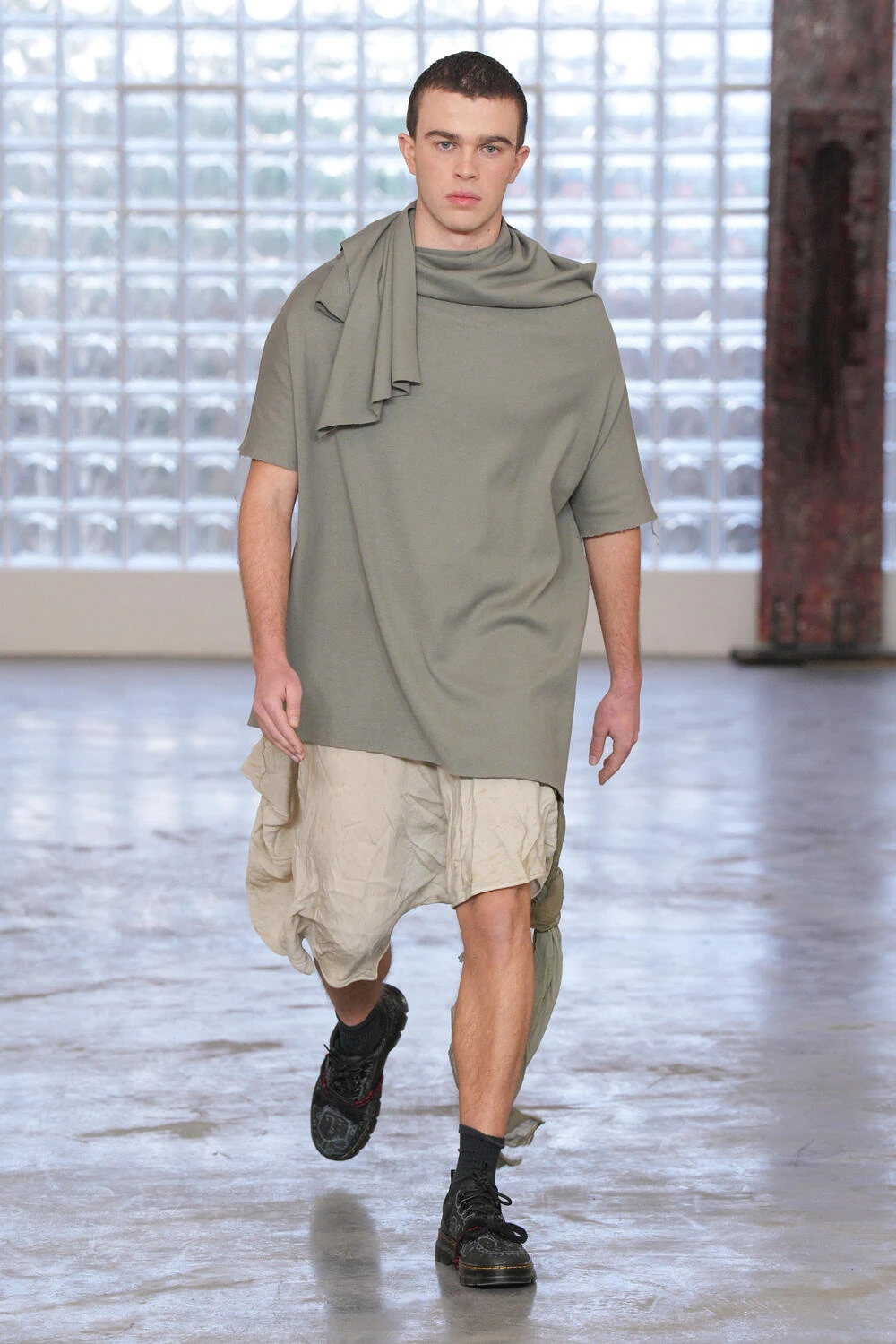 SIMON CRACKER FALL 26 look 1